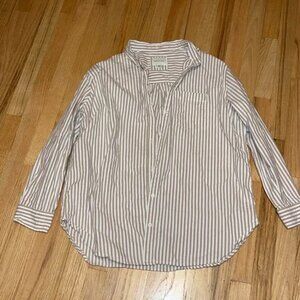 American eagle button down top medium
